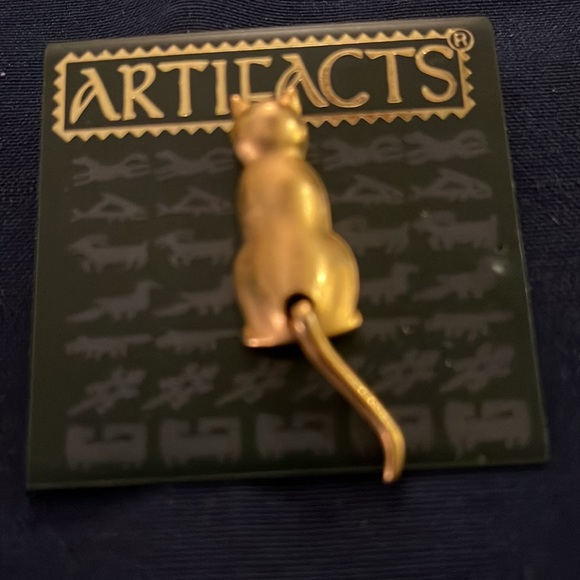 Artifacts Gold Tone Cat 🐈 Pin with movable tail - Picture 3 of 4